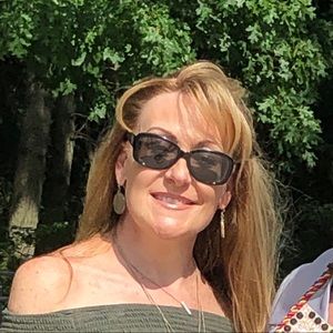 Meet your Posher, Carolann